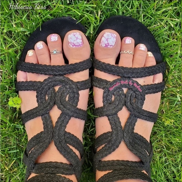 *Retired* Color Street: Hibiscus Kiss (Pedicure) | Floral Tropical Summer Pink - Picture 5 of 15